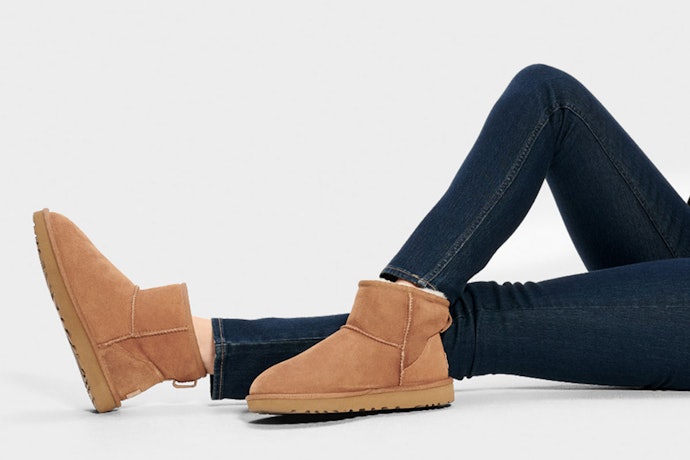 高いファッション性と軽い履き心地のUGG