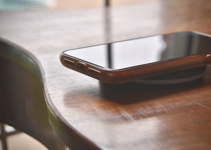 ワイヤレス充電対応のiPhone8・7ケースも便利