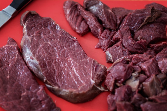 ブロックタイプは大ぶりな肉を豪快に食べたい人向き