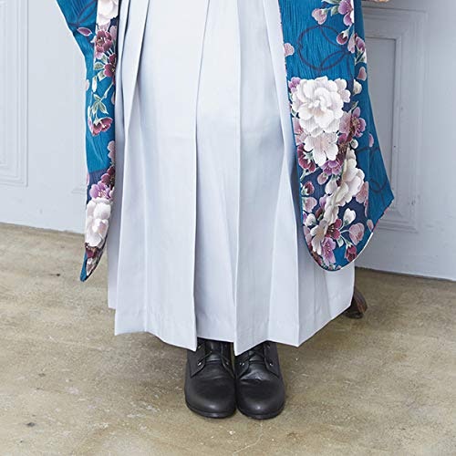 迷ったら黒がおすすめ。どんな袴にも合わせやすいオールマイティさが魅力