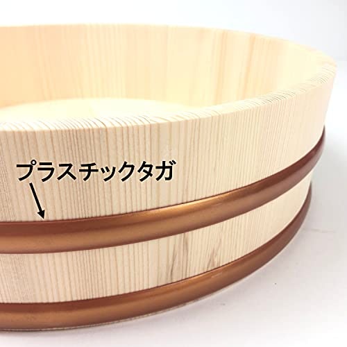 伸縮しやすい木材には樹脂製のタガがぴったり