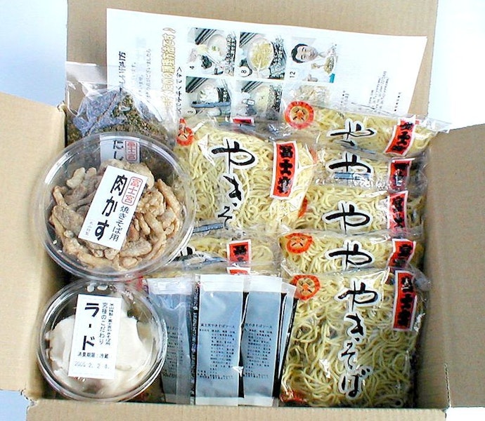好きな具材が楽しめる、麺・ソースセットもおすすめ