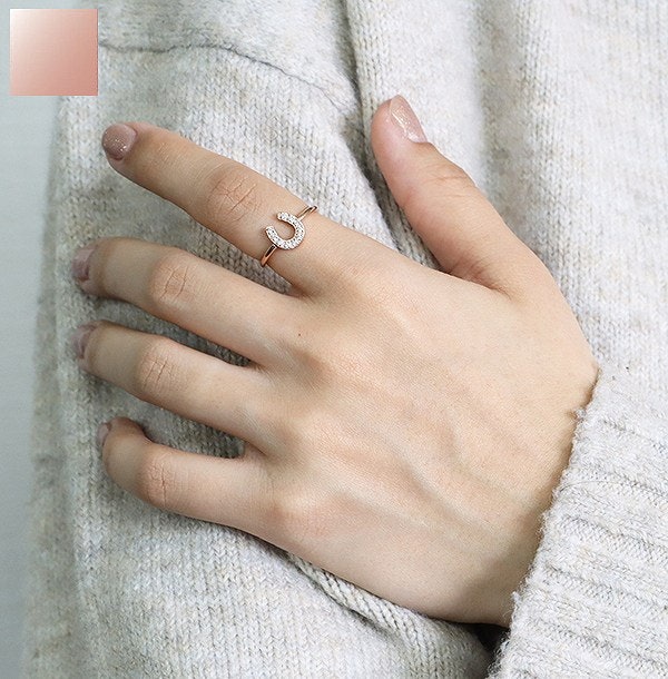ステンレス:肌が弱い人にうってつけ。錆に強いサージカルステンレスもチェック