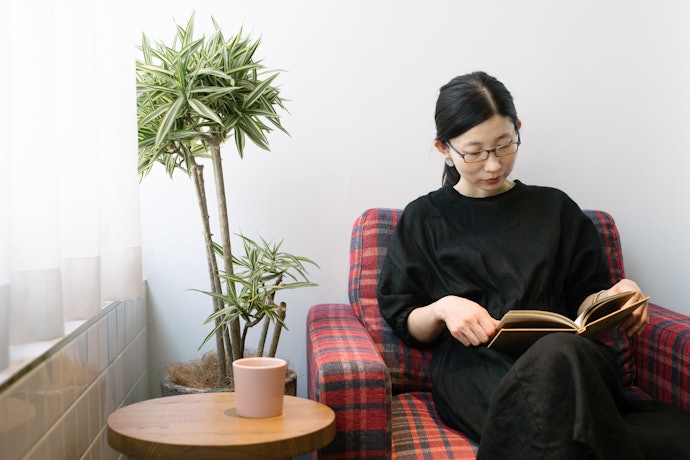 リラックスしたいなら一人がけのソファがおすすめ