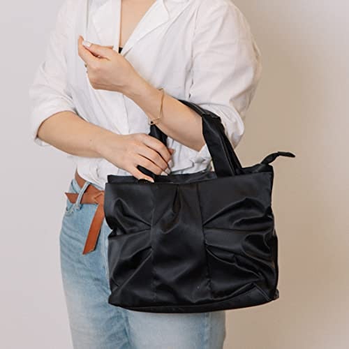 リボンは大きめならかわいらしく、小さめなら上品な印象に