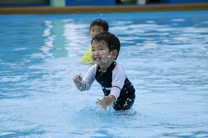 子ども用プールの有無もチェック。水深の浅さや遊具に注目