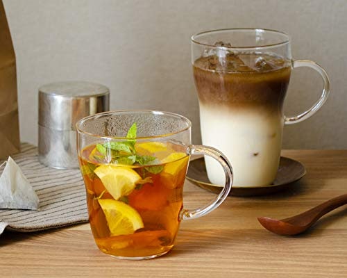 ドリンクの色を楽しみたいならガラス製