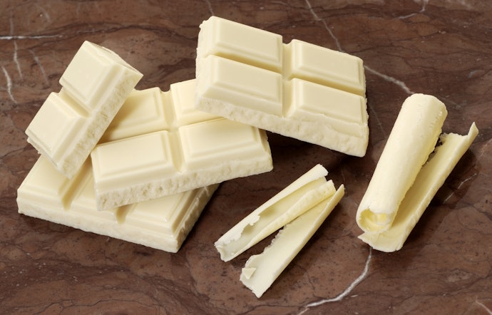 そのものの味を求めるなら、コクのあるチョコレートがおすすめ。製菓用にも!