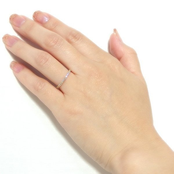 石の数やカラットは、見た目の印象や予算に合わせて決めよう