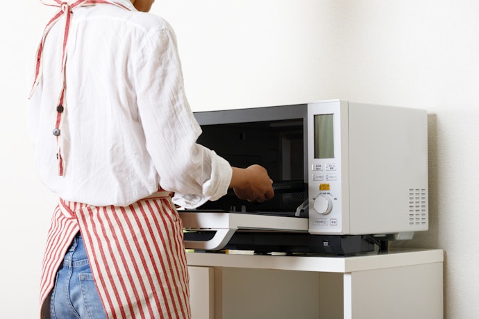 カレーを温め直したいなら、電子レンジに対応したものを選択