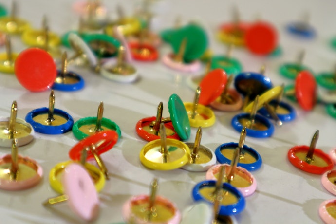 絨毯の固定にはカーペットピンが最適
