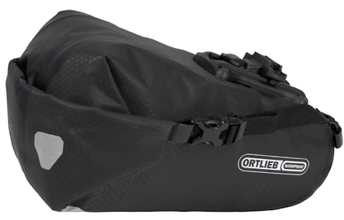 失敗したくない人は、鉄板ブランドの「APIDURA」や「ORTLIEB」
