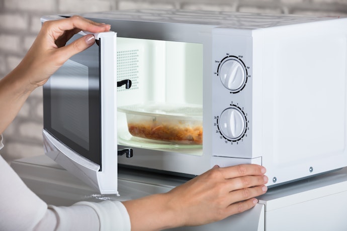 とにかく手軽に楽しむなら、チンするだけの具入りタイプ