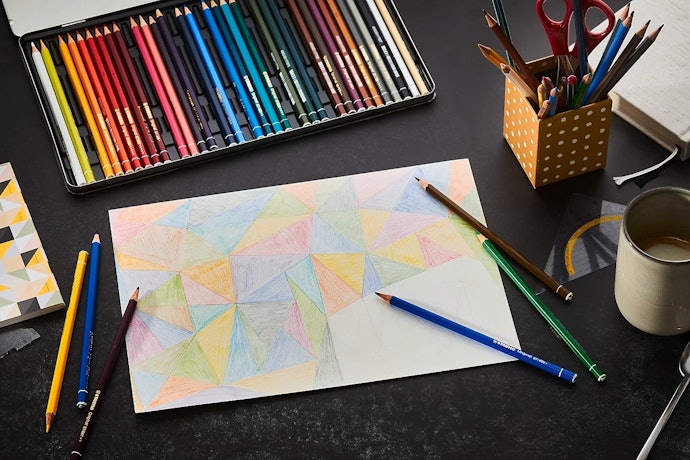 硬質:細かな線画を描きたい人向き。ドライ技法にもぴったり