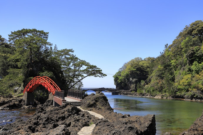 佐渡エリア:豊かな自然が広がる島。グルメや独自の文化も必見!