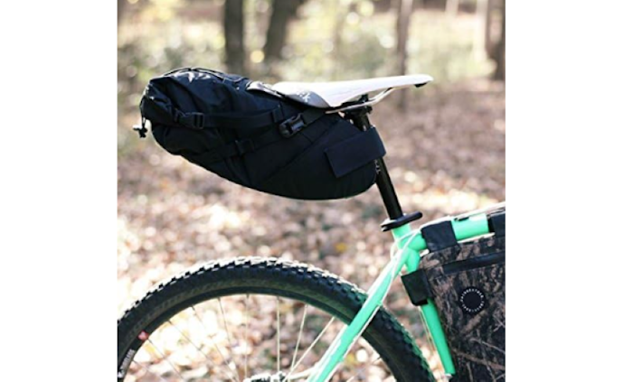 バイクに馴染みやすいものがいい人は、シンプルでおしゃれな「Fairweather」