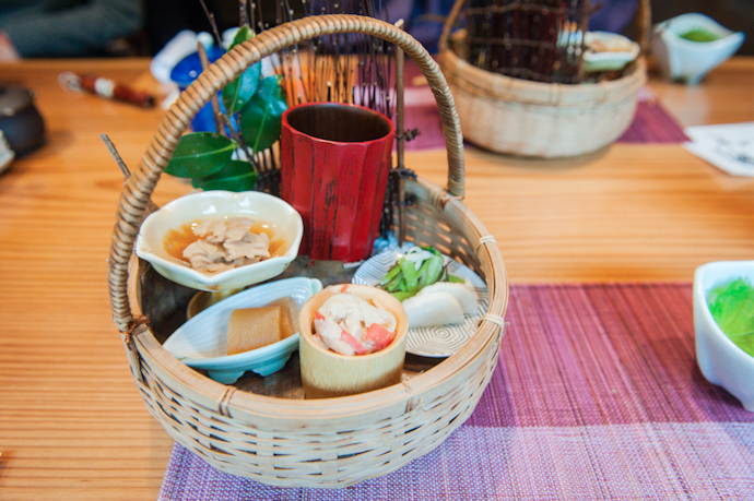 旅行気分を堪能するために食事メニューを重視しよう