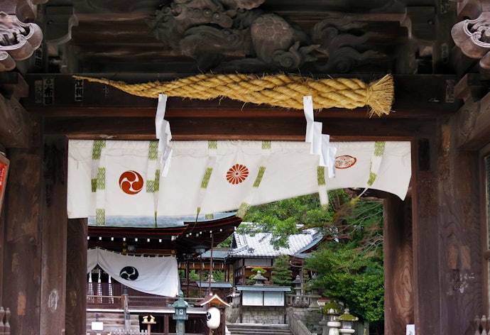 神棚飾りとして最も一般的な「牛蒡注連」「大根注連」