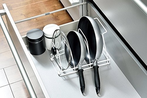 コンロ周りをすっきり片づけたいなら、仕切りの数が多い収納タイプをチェック