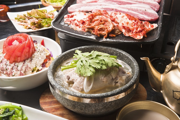 韓国料理好きなら厚切りバラでサムギョプサルに