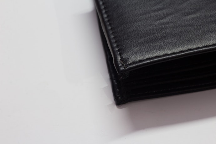 いたってシンプルなコインケース:S9084 COIN PURSE