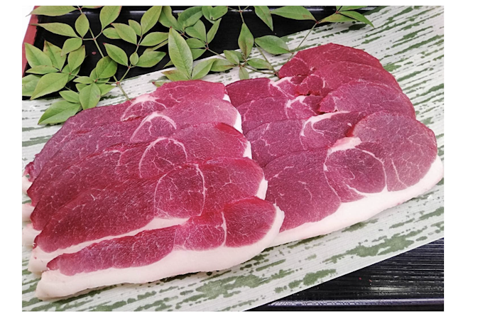 適度な脂身と弾力性がたまらないモモ肉
