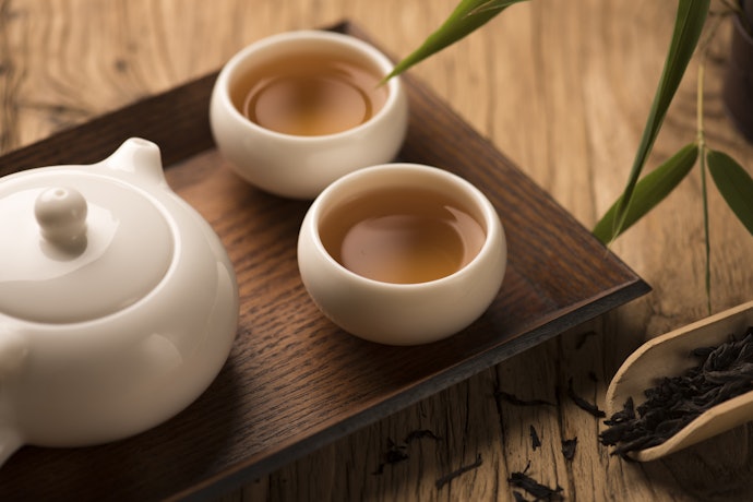 番茶は熱湯を入れるだけ!夏は濃く出して氷で薄めながら冷やすのもおすすめ