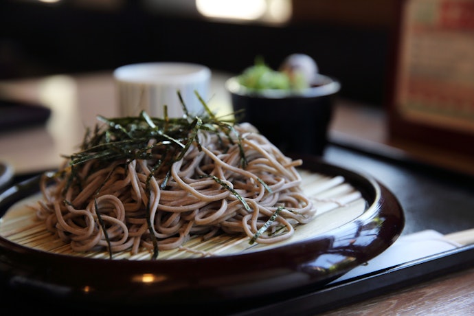 蕎麦とともに、繊細な純米酒を粋に味わう