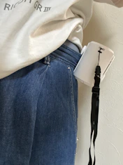 引っ掛かりが浅くすぐ落ちる。重たくて首からかけるのはムリ!の投稿画像1