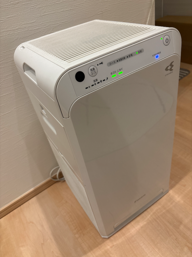 ダイキン ストリーマ空気清浄機 MC555A-W 2024年製 リモコン付き