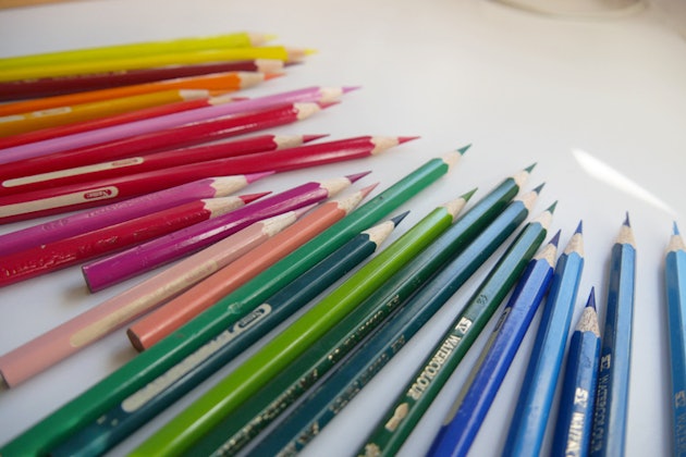 イラストレーターが愛用する色鉛筆画におすすめの画材16選 Mybest