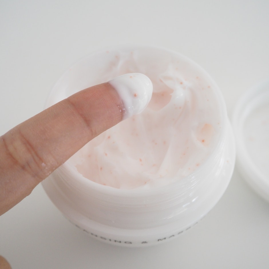 美容ライターがおすすめ!もっちりツヤ肌スキンケアグッズ10選