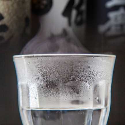 元酒屋店主が選ぶお湯割りにおすすめの焼酎10選