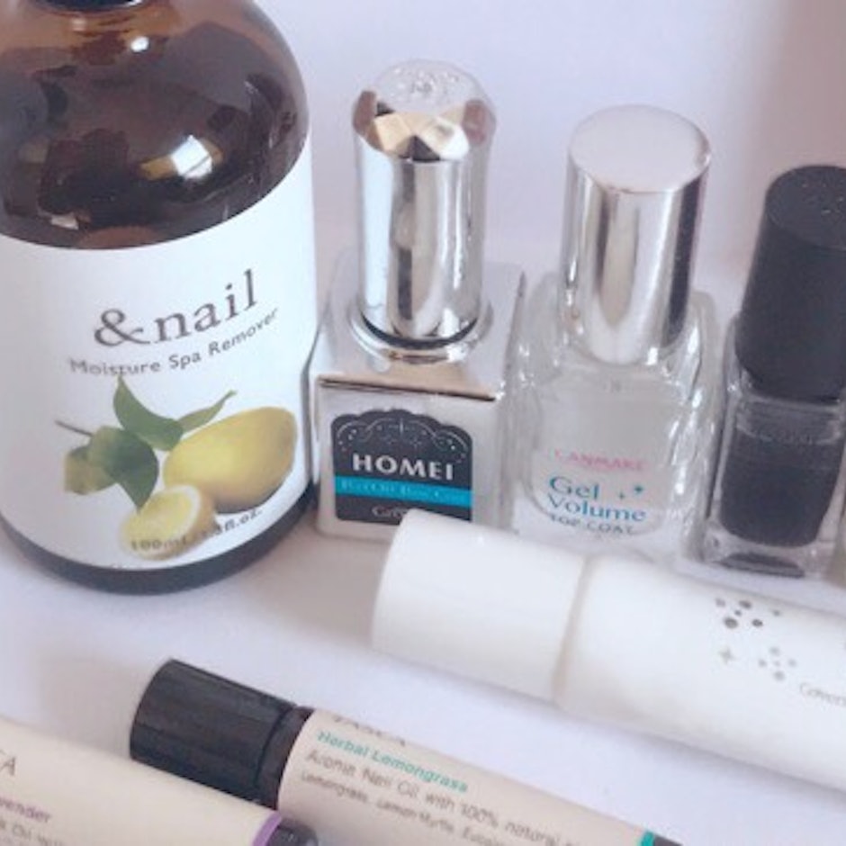 セルフネイルブロガーが愛用!おすすめネイルグッズ10選