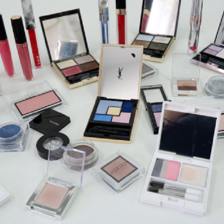 カラー&コスメコンサルタントが選んだ「ブルーベース」におすすめのコスメ6選