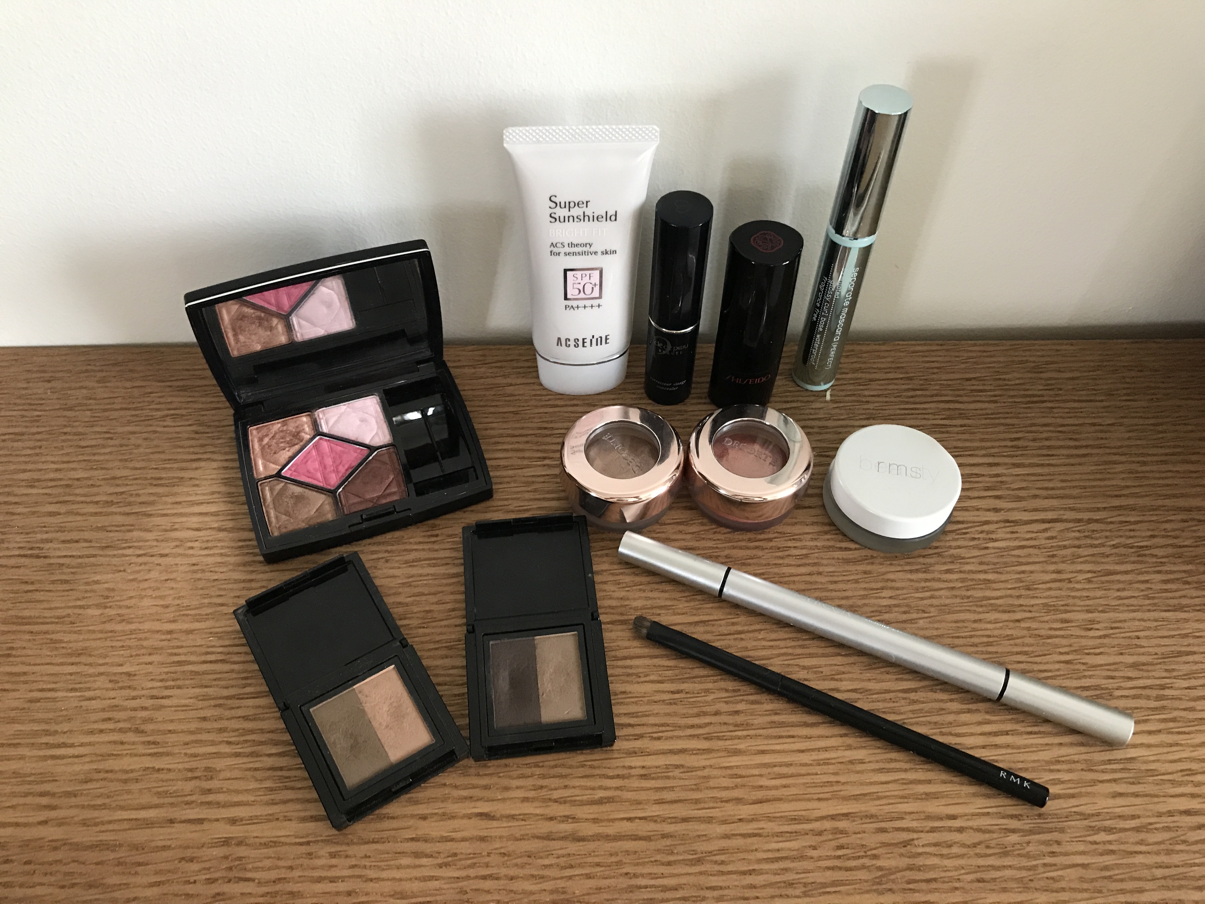 ヘアメイクのプロがおすすめする偏愛コスメ10選