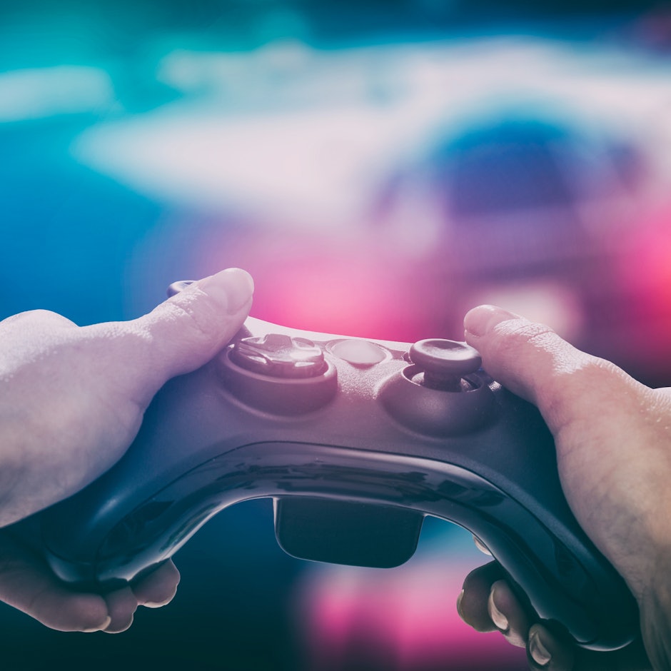 プロゲーマーどぐらがおすすめするゲームに役立つグッズ6選