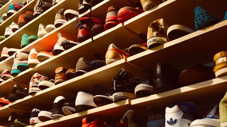 スニーカーマニアがおすすめするスーツにマッチする通勤用スニーカー7選 Mybest