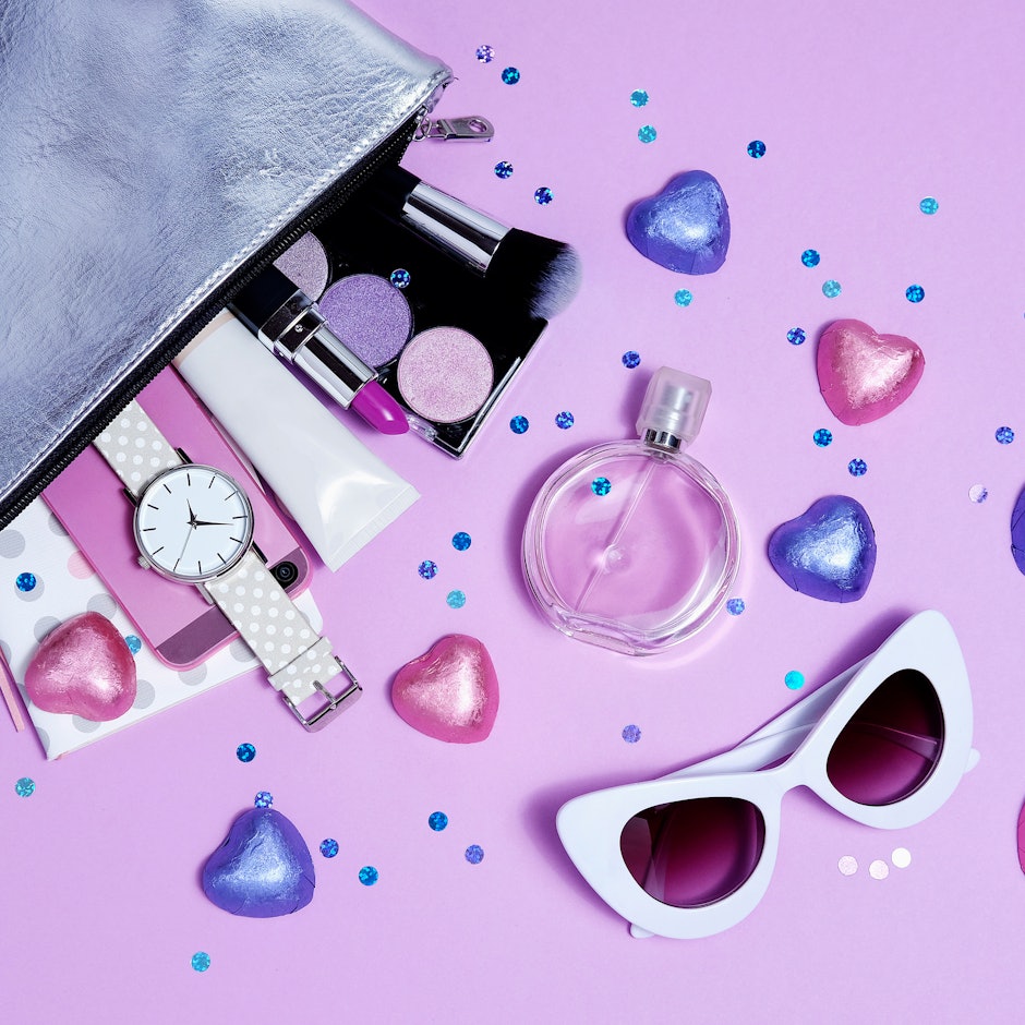 美容ライターが愛用!おすすめ優秀コスメ10選