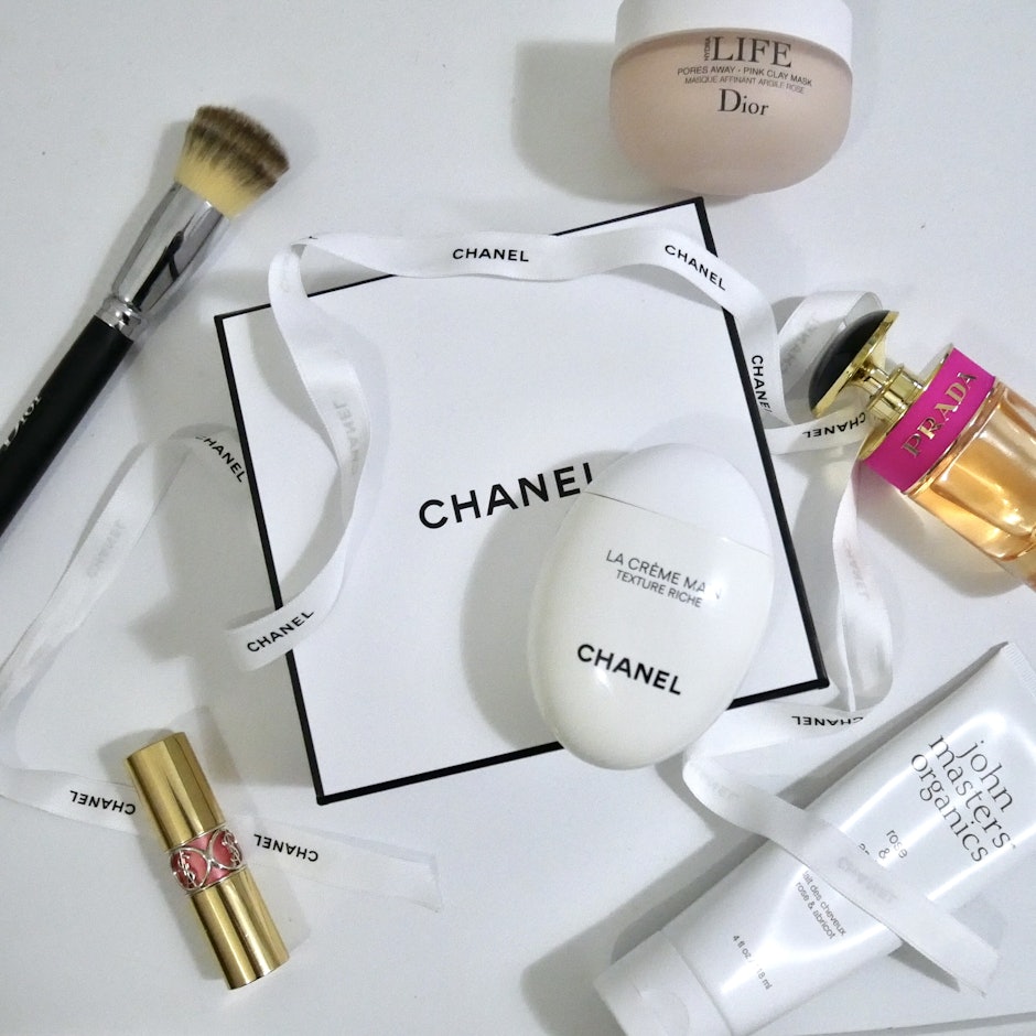 1万円以内!美容ライターおすすめの人気デパコスプレゼント11選【2018最新】