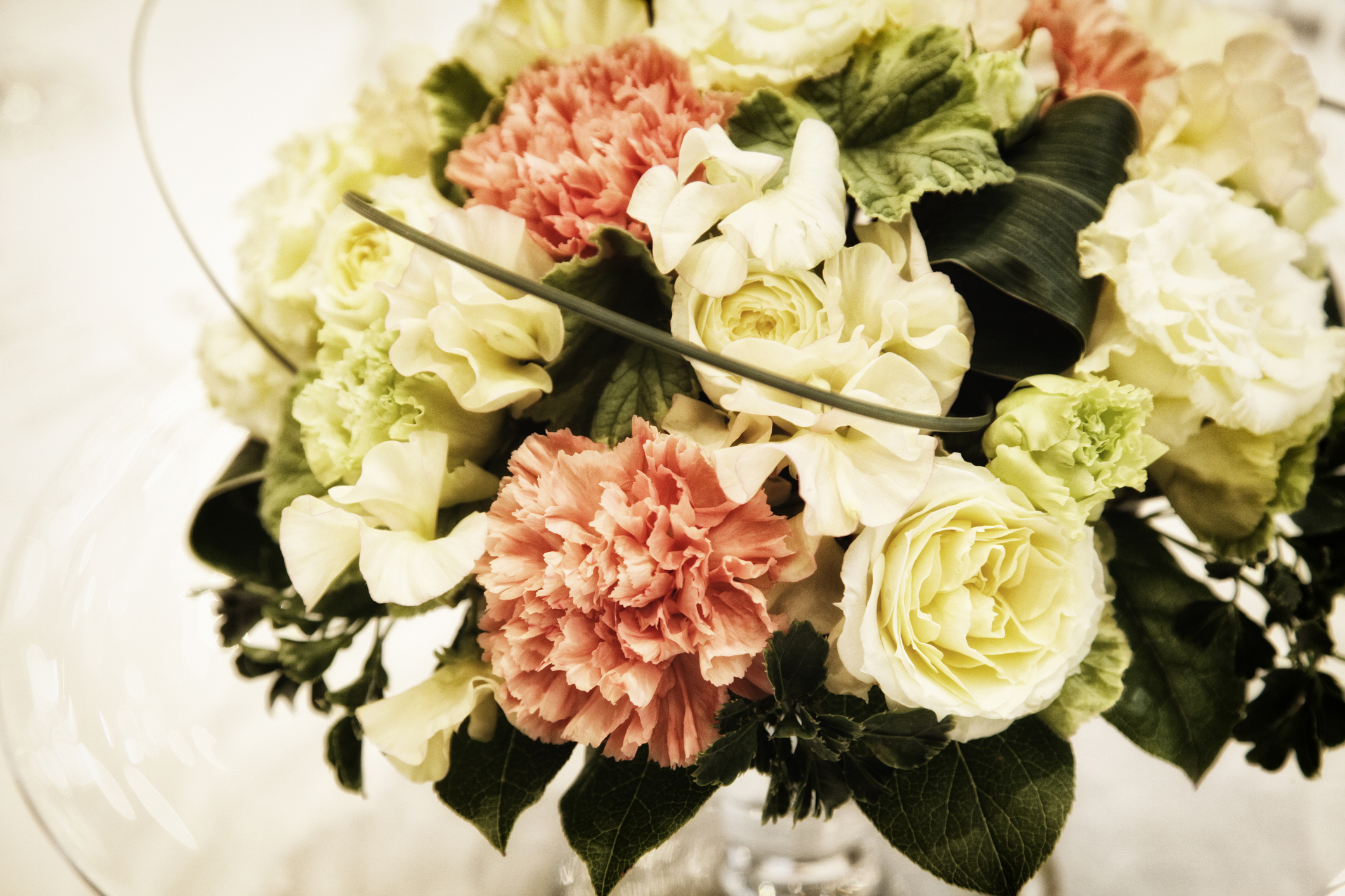 フラワーデザイナーが選ぶプレゼントして喜ばれるプリザーブドフラワーアレンジ10作品