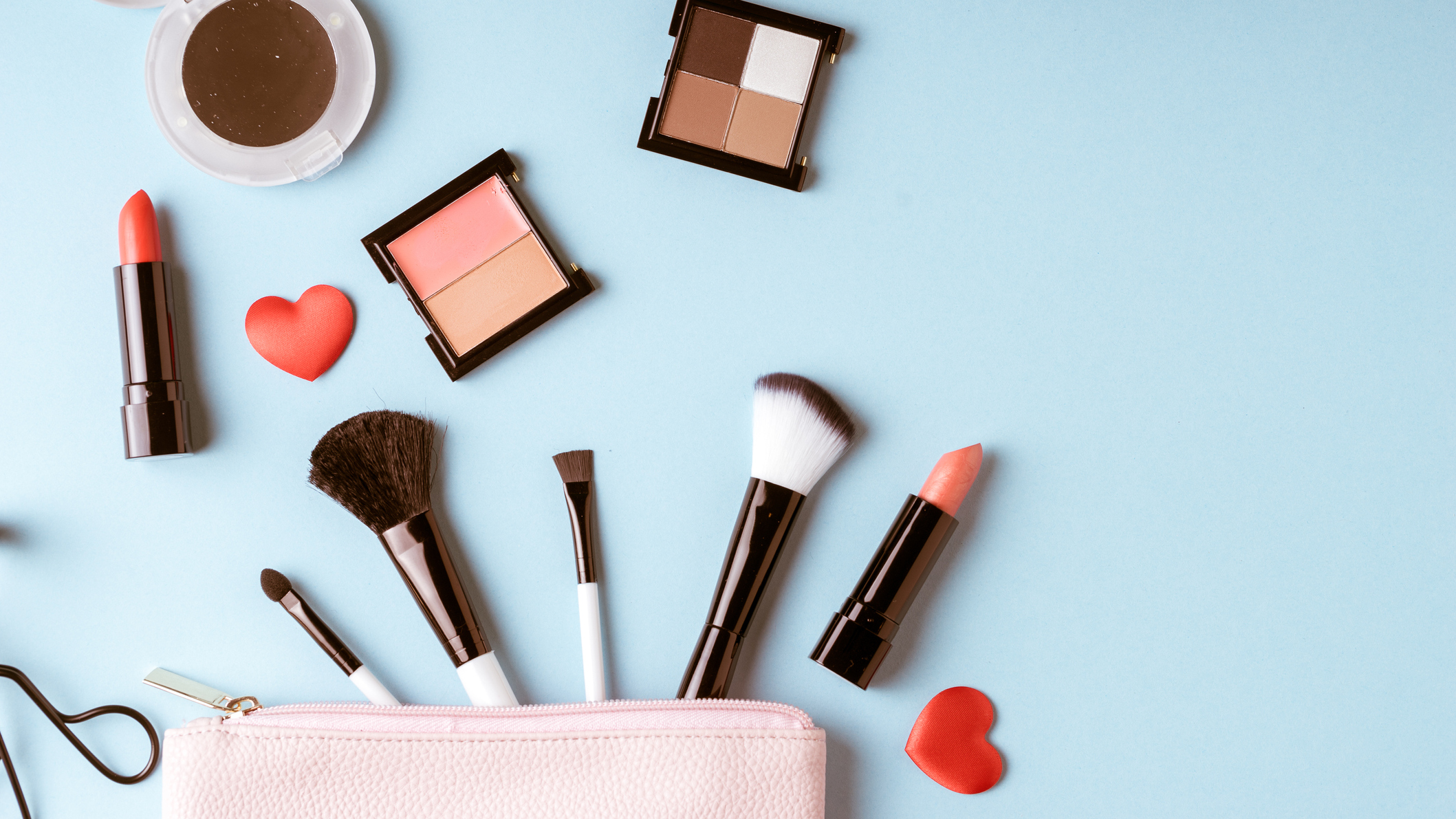 読者モデルが愛用しているおすすめコスメ10選