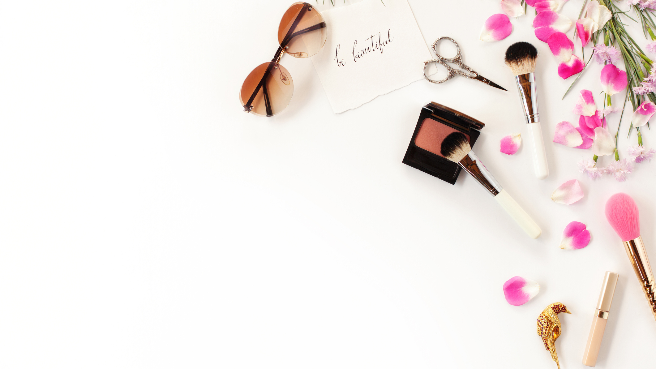 美容ブロガー愛用！エイジングサインをカバーしてくれるベースメイク8選