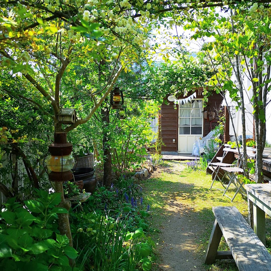 ナチュラルガーデン作りに欠かせない!おすすめのガーデニングアイテム10選