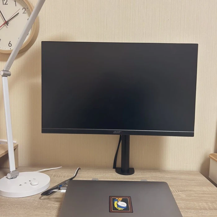 モニターアーム