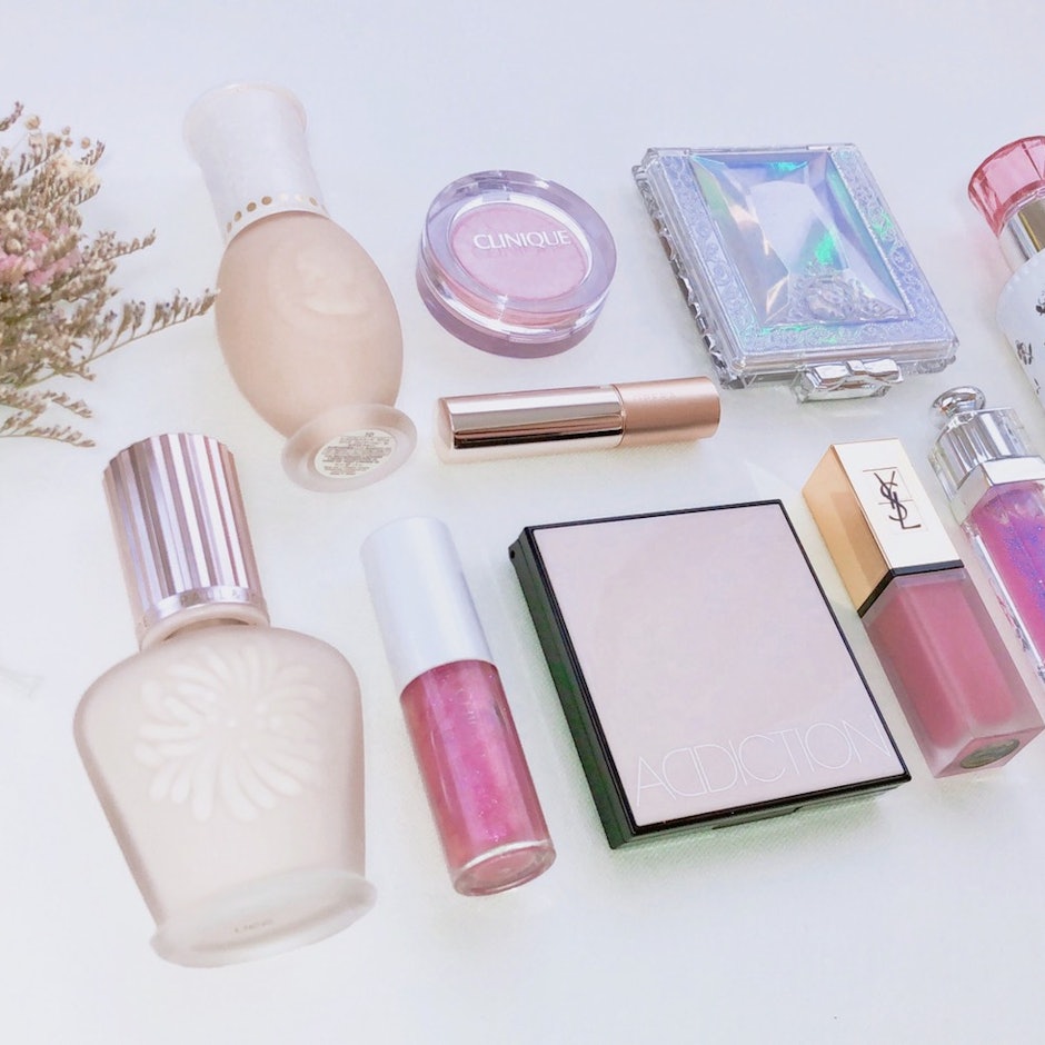 【透明感アップ!】儚げメイクにピッタリのおすすめコスメ12選