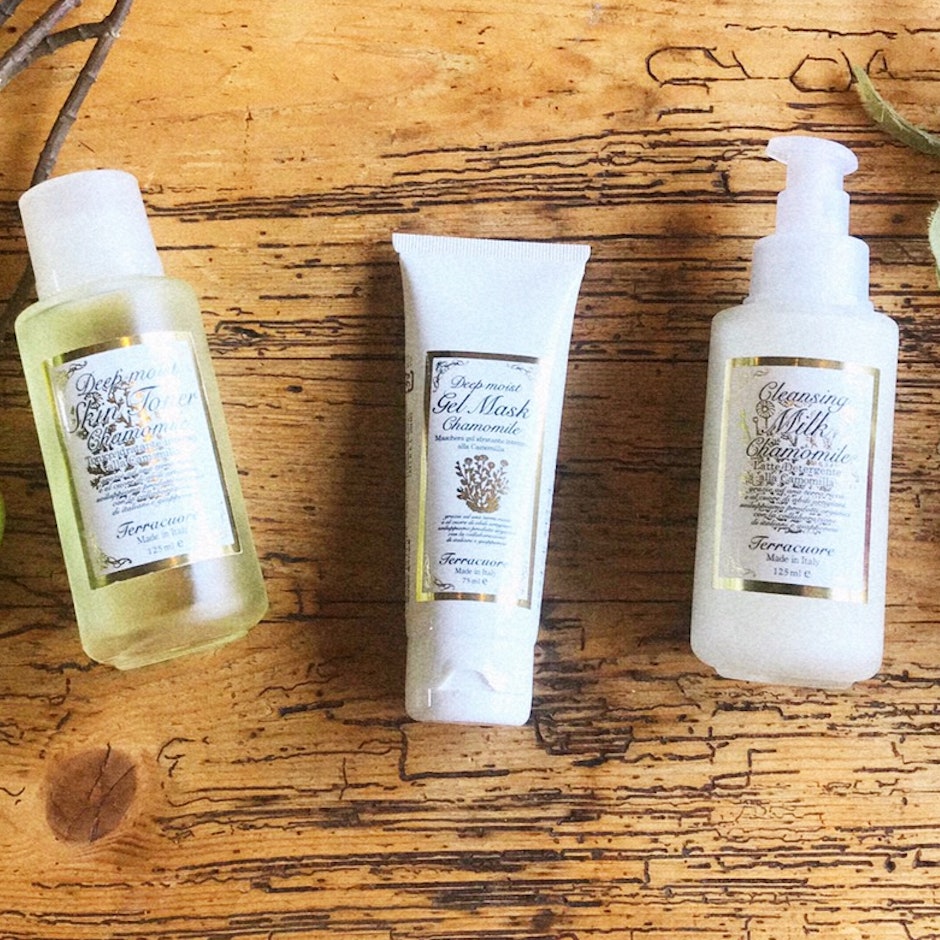 敏感肌でも使えるオーガニックコスメ10選