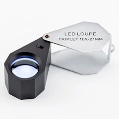 LED ライト付 トリプレット ルーペ 1枚目