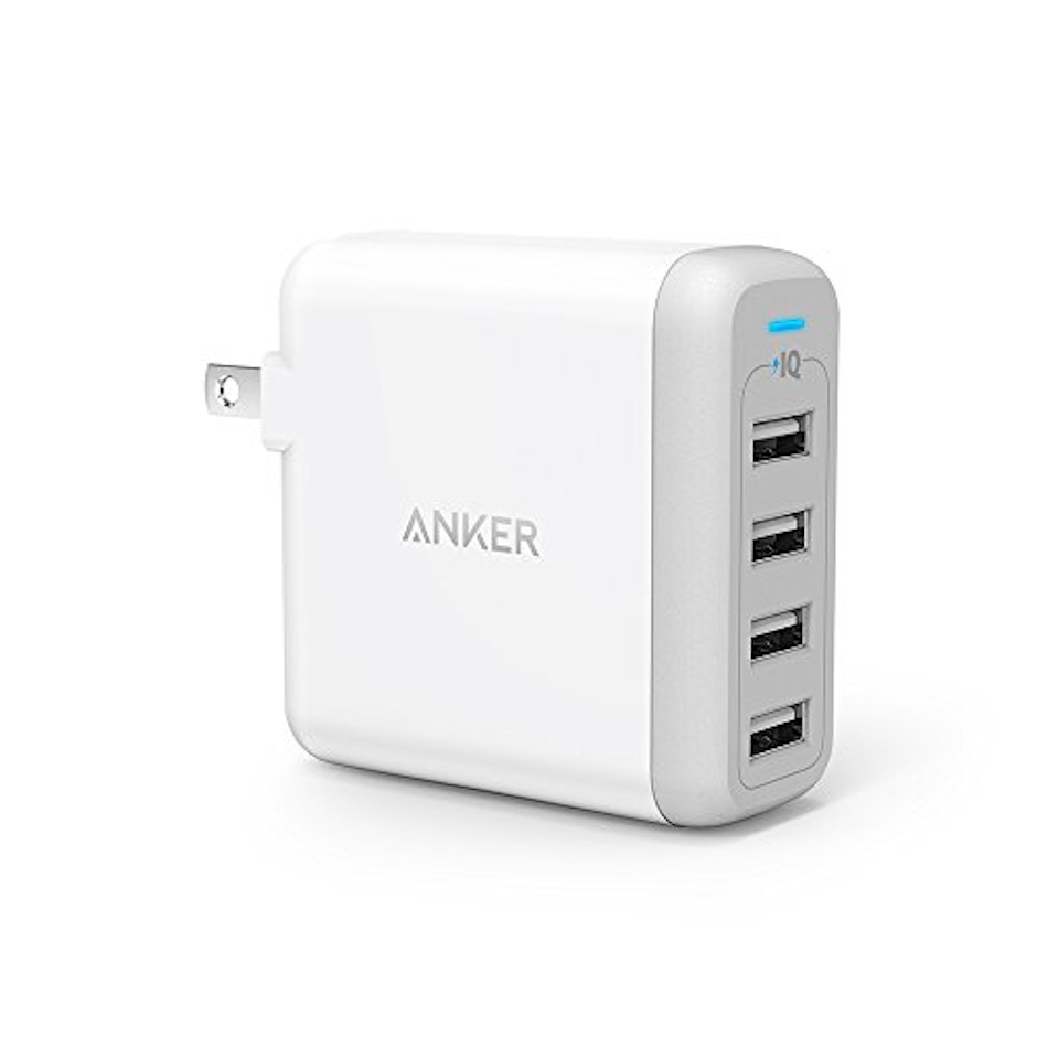 Anker PowerPort 4 A2142122 1枚目