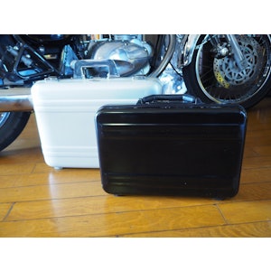 ZEROHALLIBURTON Pシリーズ アタッシェ シルバー 1枚目